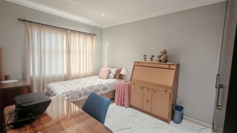 3 Bedroom Property for Sale in Hartenbos Heuwels Western Cape
